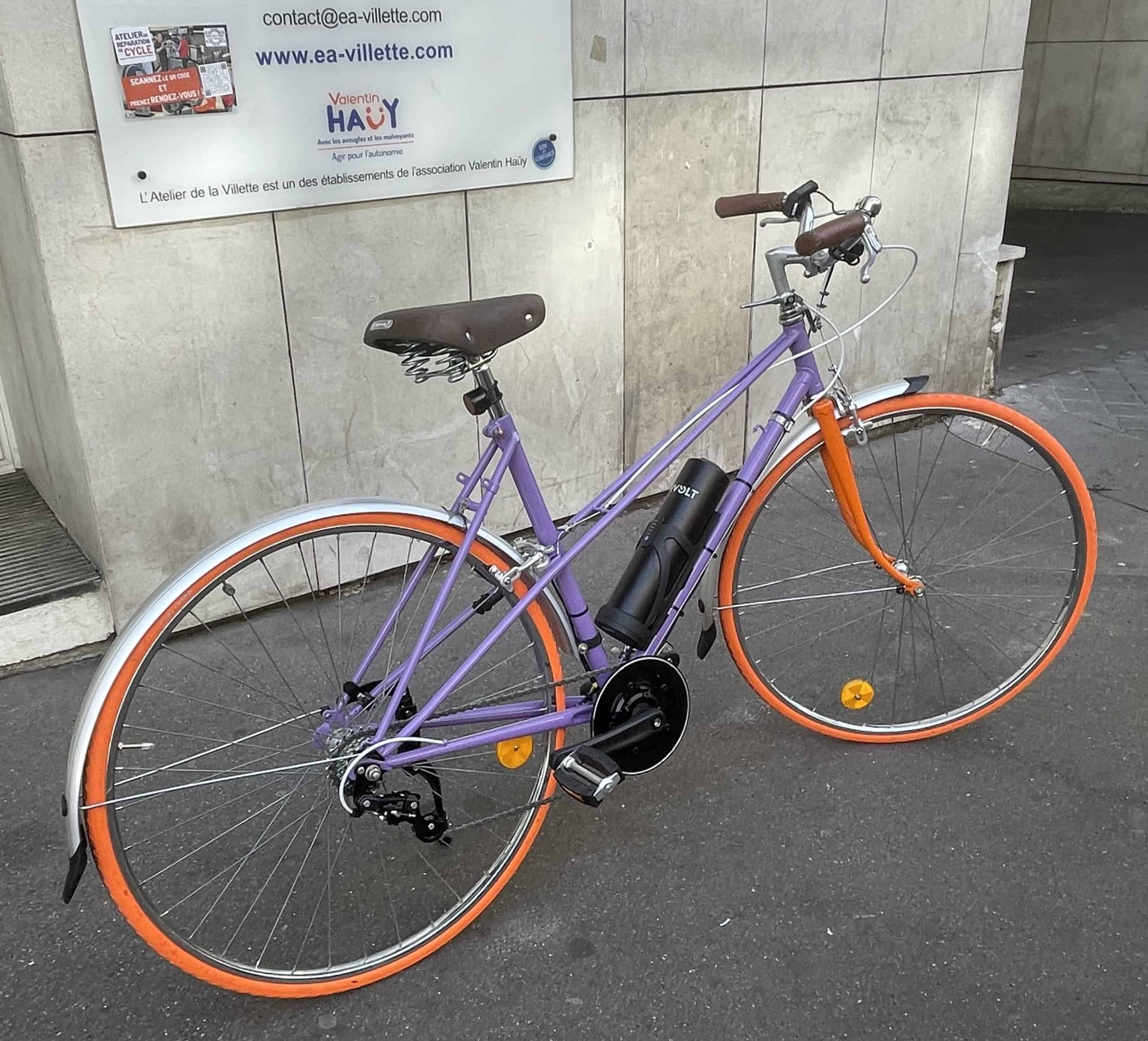 Photo du vélo Raleigh devant Atelier de la Villette